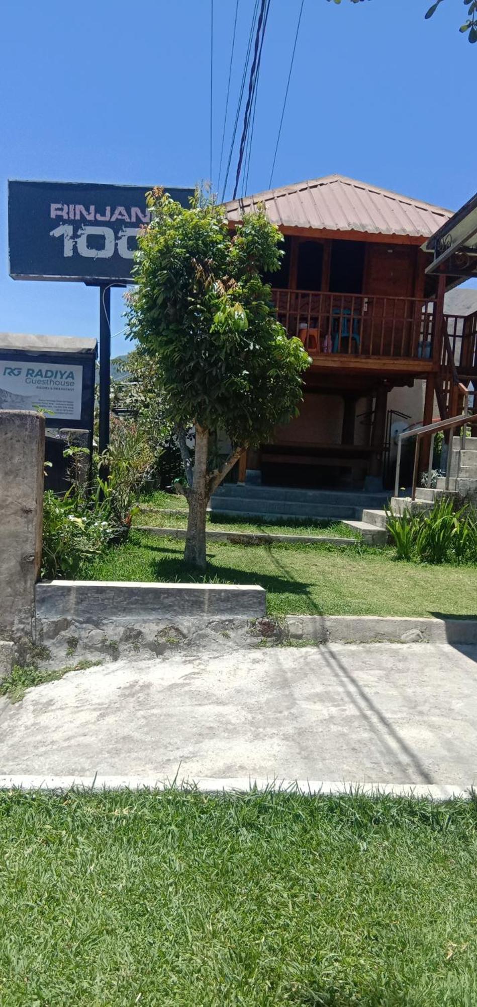 Radiya Guesthouse Sembalunlawang Exterior photo