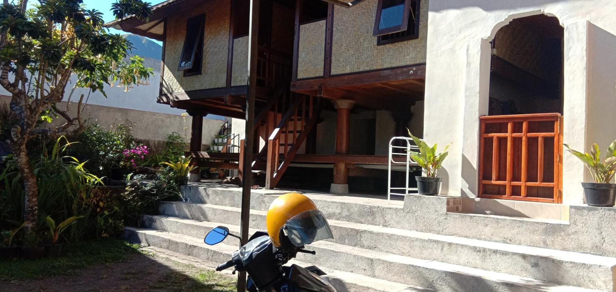 Radiya Guesthouse Sembalunlawang Room photo